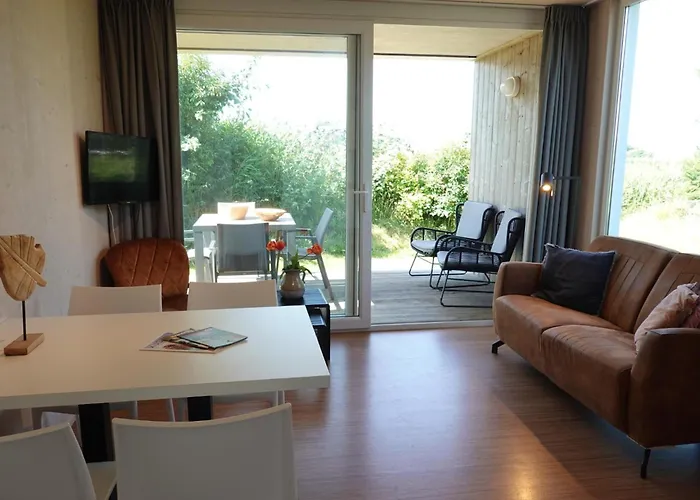 Design Sint Maartenszee Chalet *